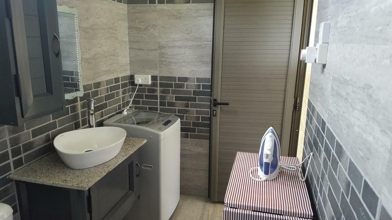 Riverside Holiday Home Grand River South East Екстер'єр фото