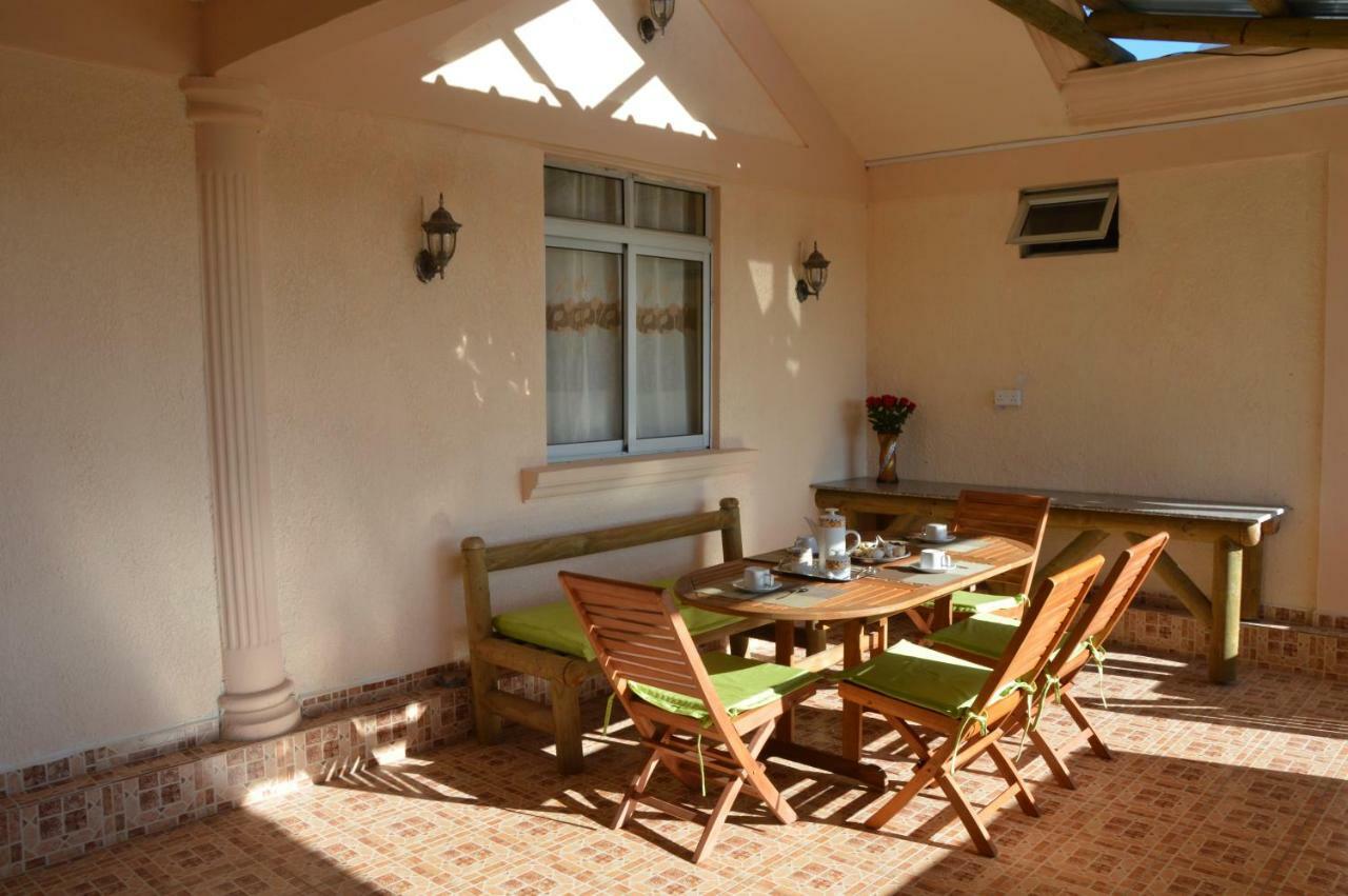 Riverside Holiday Home Grand River South East Екстер'єр фото