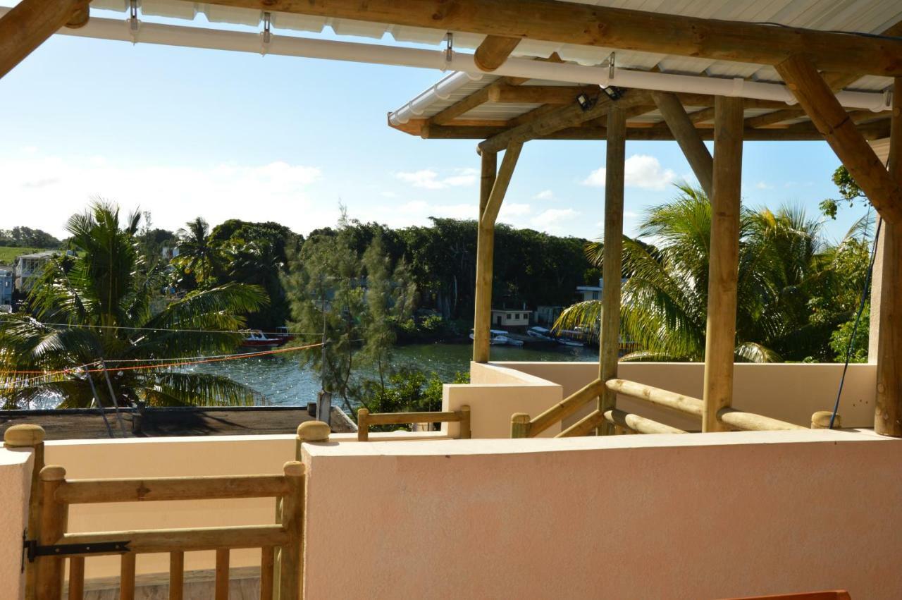Riverside Holiday Home Grand River South East Екстер'єр фото